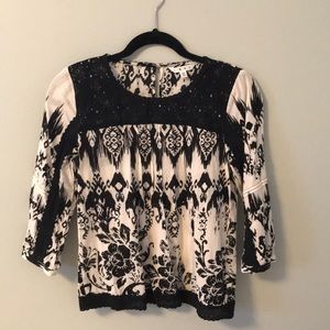 CAbi 3/4 Sleeve black and white top